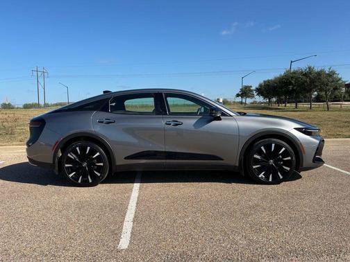 2025 Toyota Crown Platinum