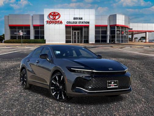 2025 Toyota Crown Platinum