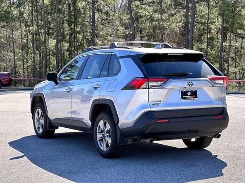 2024 Toyota RAV4 Hybrid LE