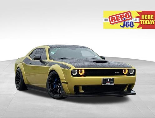 Gold Rush 2021 Dodge Challenger R/T Scat Pack Widebody