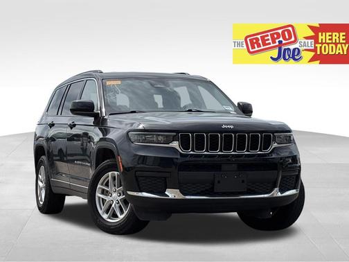 Diamond Black Crystal Pearlcoat 2023 Jeep Grand Cherokee L Laredo
