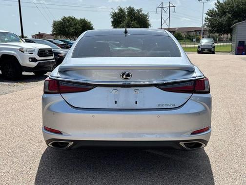 2023 Lexus ES 350 Luxury