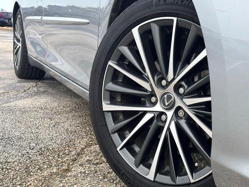 2023 Lexus ES 350 Luxury