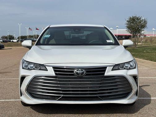 2021 Toyota Avalon XLE