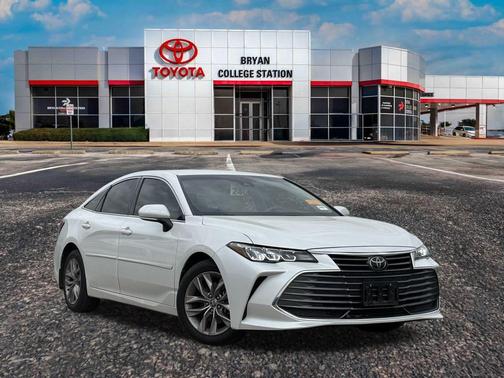2021 Toyota Avalon XLE