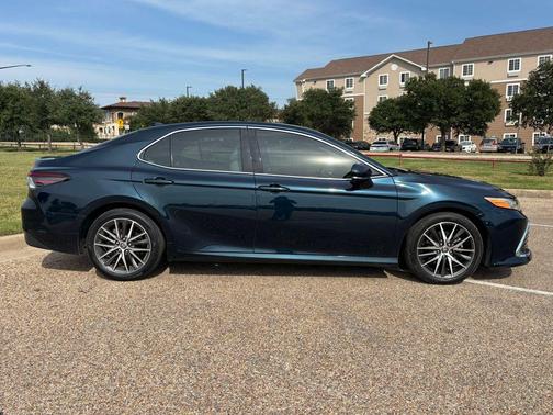 2021 Toyota Camry XLE