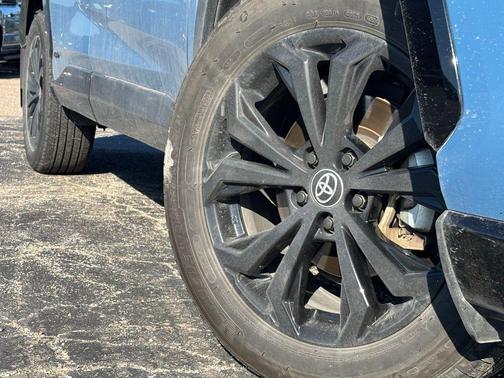 2024 Toyota RAV4 Hybrid SE