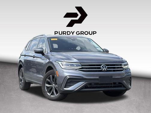 Platinum Gray Metallic 2024 Volkswagen Tiguan 2.0T SE