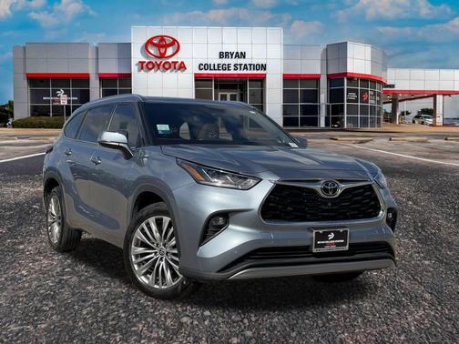 2022 Toyota Highlander Platinum