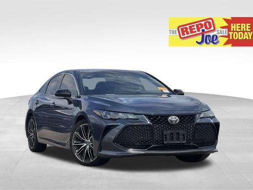 Harbor Gray Metallic 2019 Toyota Avalon XSE