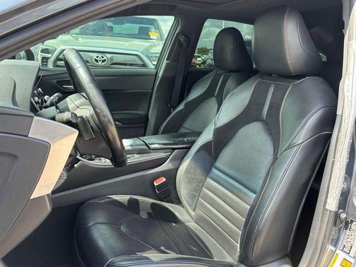 Harbor Gray Metallic 2019 Toyota Avalon XSE