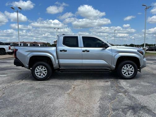2025 Toyota Tacoma SR