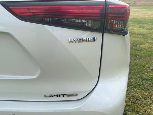 2021 Toyota Highlander Hybrid Limited