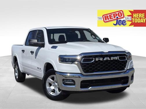 Bright White Clearcoat 2025 RAM 1500 Big Horn/Lone Star