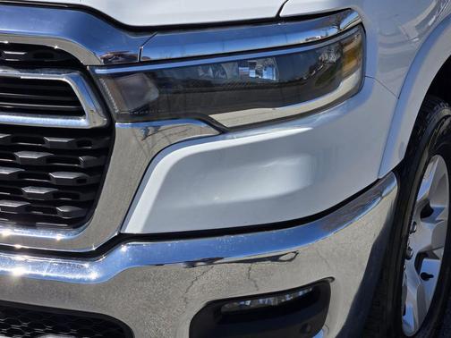 Bright White Clearcoat 2025 RAM 1500 Big Horn/Lone Star