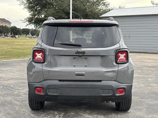 Sting-Gray Clearcoat 2020 Jeep Renegade Altitude