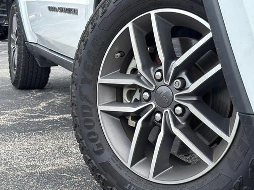 Bright White Clearcoat 2021 Jeep Grand Cherokee Limited