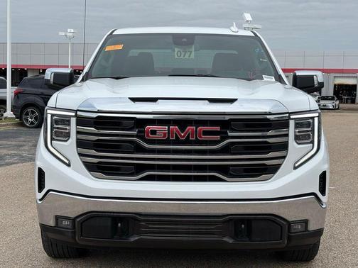 Summit White 2025 GMC Sierra 1500 SLT