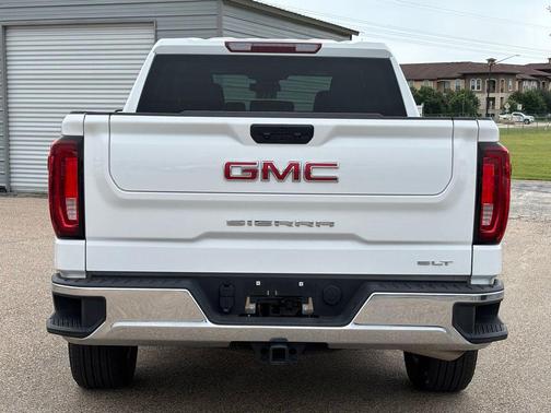 Summit White 2025 GMC Sierra 1500 SLT