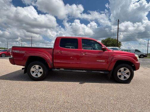 Barcelona Red Metallic 2015 Toyota Tacoma PreRunner