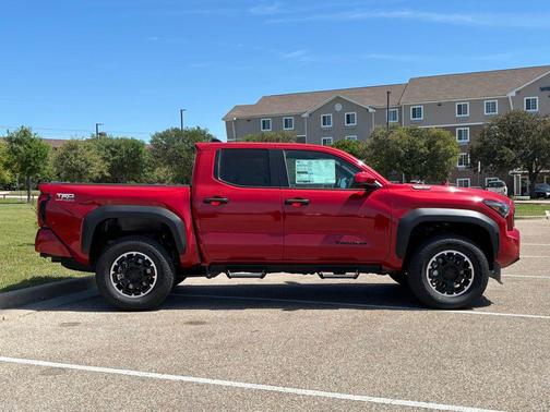 U5 2026 Toyota Tacoma Hybrid TRD Off Road