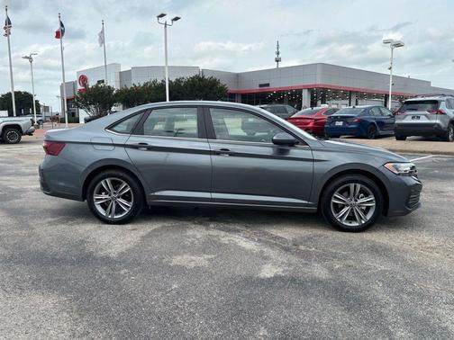 2024 Volkswagen Jetta 1.5T SE