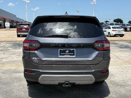 2023 Honda Pilot AWD EX-L 8 Passenger