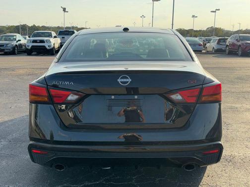 2024 Nissan Altima SR FWD