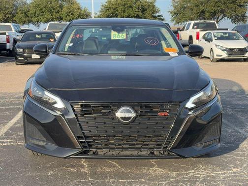 2024 Nissan Altima SR FWD