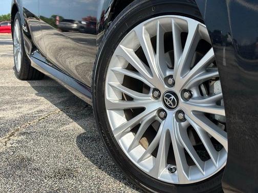 2019 Toyota Camry XLE