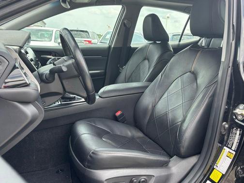 2019 Toyota Camry XLE