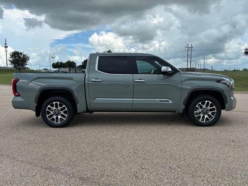 2025 Toyota Tundra Hybrid 1794 Edition