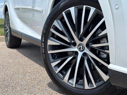 Eminent White Pearl 2024 Lexus RX 350 Premium Plus