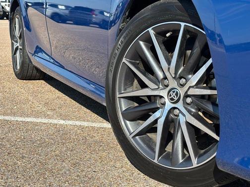 2024 Toyota Camry XLE