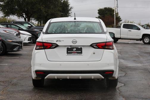 2024 Nissan Versa 1.6 S