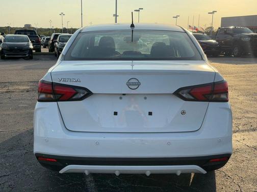 2024 Nissan Versa 1.6 S