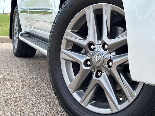 Starfire Pearl 2013 Lexus LX 570 Base
