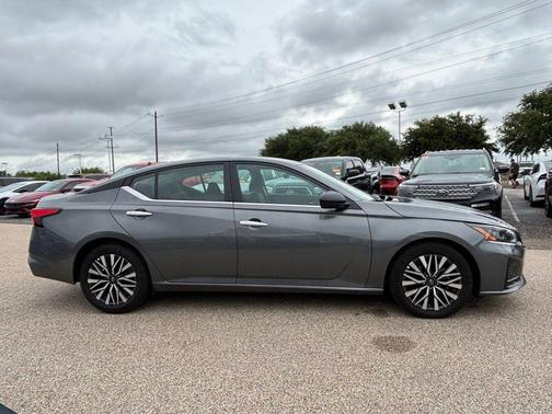 Gun Metallic 2025 Nissan Altima 2.5 SV