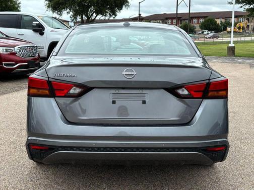Gun Metallic 2025 Nissan Altima 2.5 SV