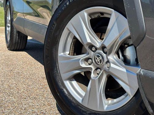 Magnetic Gray Metallic 2025 Toyota RAV4 Hybrid XLE
