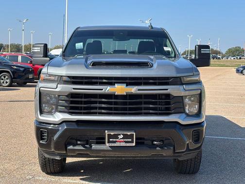 2024 Chevrolet Silverado 2500 Custom