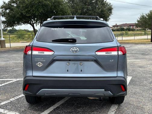 2023 Toyota Corolla Cross LE