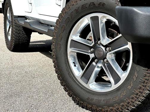2017 Jeep Wrangler Unlimited Sahara