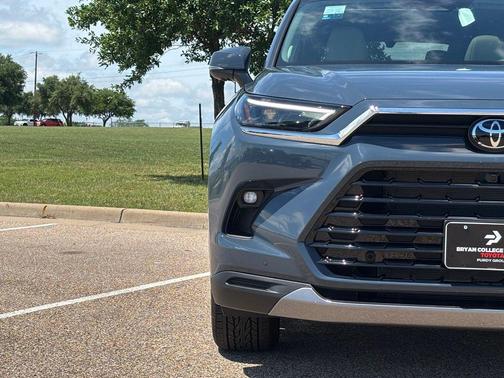 L6 2026 Toyota Grand Highlander Platinum