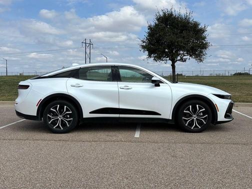 2024 Toyota Crown XLE