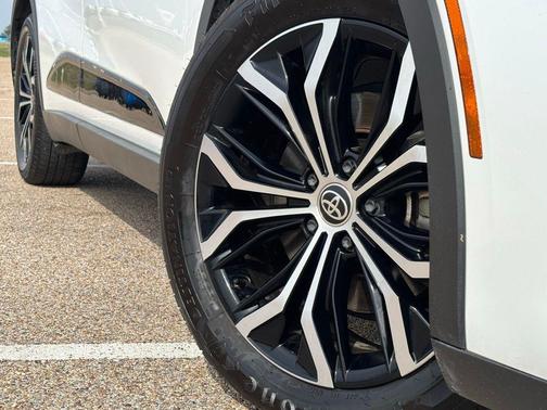 2024 Toyota Crown XLE