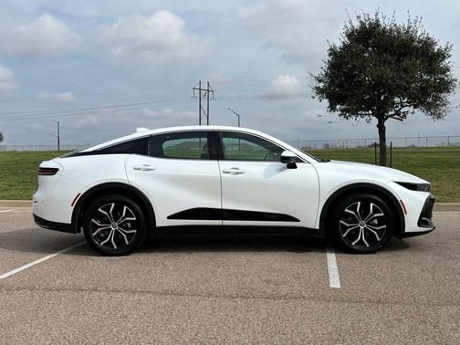 2024 Toyota Crown XLE