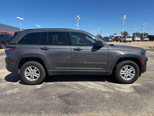 2024 Jeep Grand Cherokee Laredo