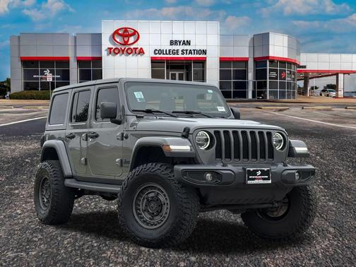 2020 Jeep Wrangler Unlimited Sahara