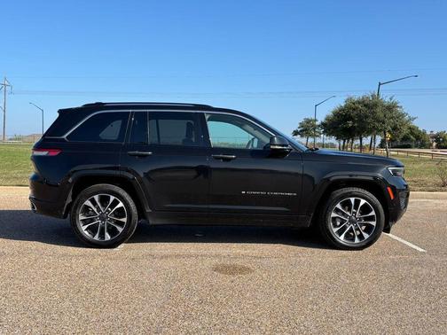 2023 Jeep Grand Cherokee Overland